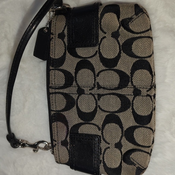 Coach Signature Black and Tan Clutch Wristlet - Picture 9 of 12